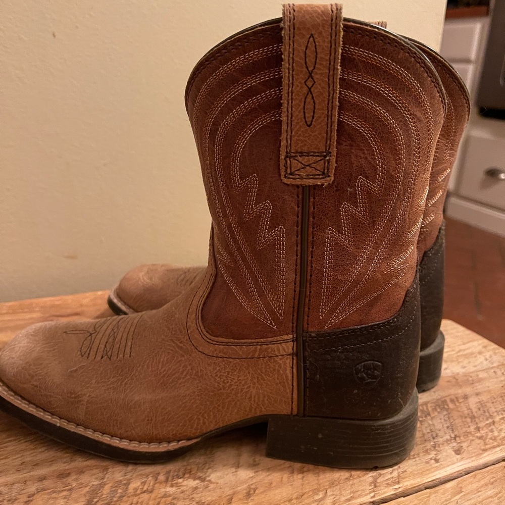 Boys Ariat Boots size 1.5
